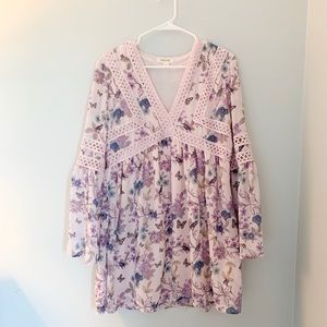 Cute patterned short dress